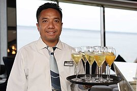 Kellner im Restaurant, VASCO DA GAMA