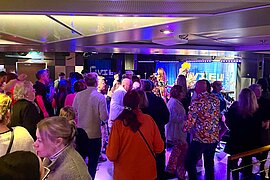 Schlager-Party an Bord