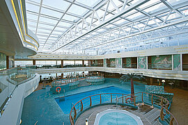 Pool, MSC Divina MSC Divina - Innenpool