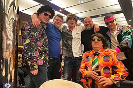 Schlager-Party an Bord