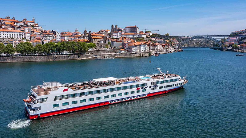 Dorou Queen vor Porto, Portugal