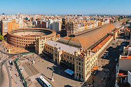 Bahnhof und Arena in Valencia, Spanien