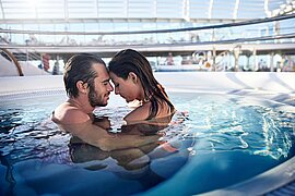 Pool, Diamond Princess