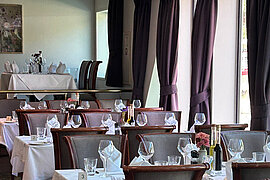 Bar, COMPASS OPERA