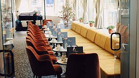 Eingang Lounge & Bar, MS Johannes Brahms