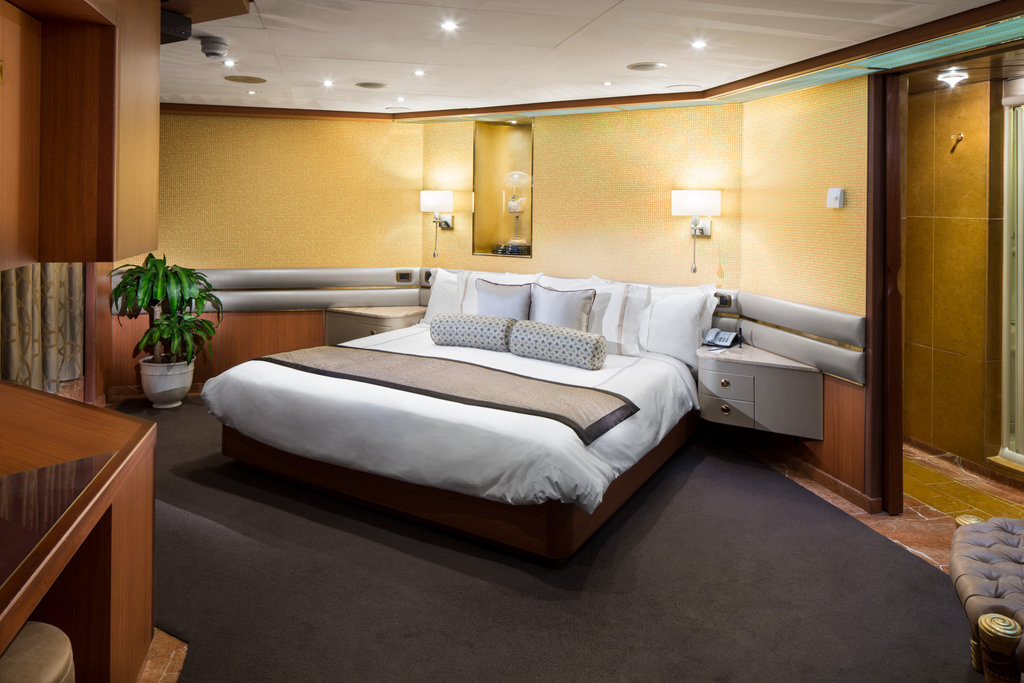 Pinnacle Suite Cat. PS - Bedroom